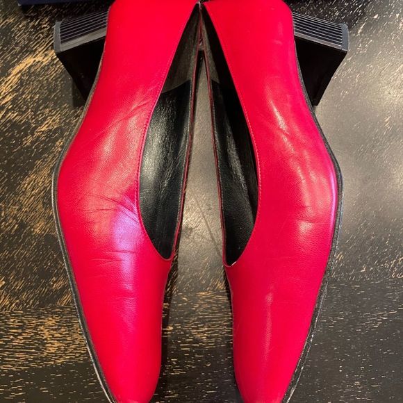 Stuart Weitzman vintage red pumps size 7B - Picture 5 of 10